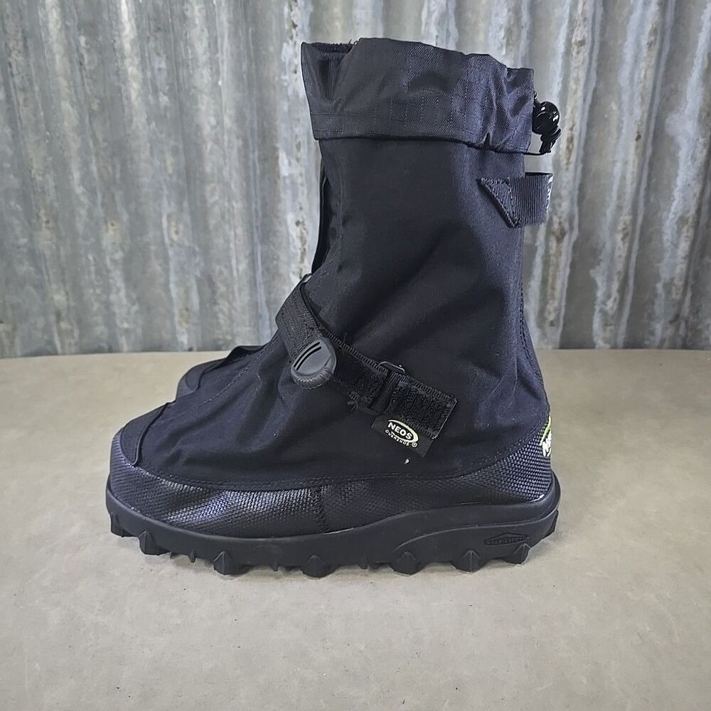 Neos Voyager Glacier Trek Cleats Overshoes Black Waterproof Sz M (US7.5-9)